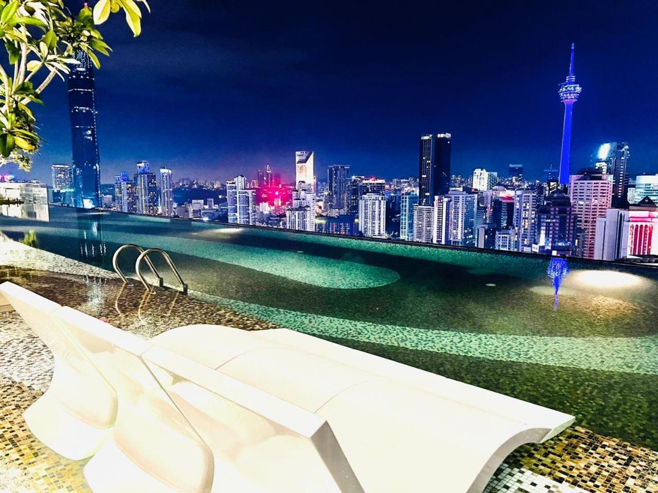 Axon Suites Bukit Bintang By Sky Pool Kuala Lumpur Extérieur photo
